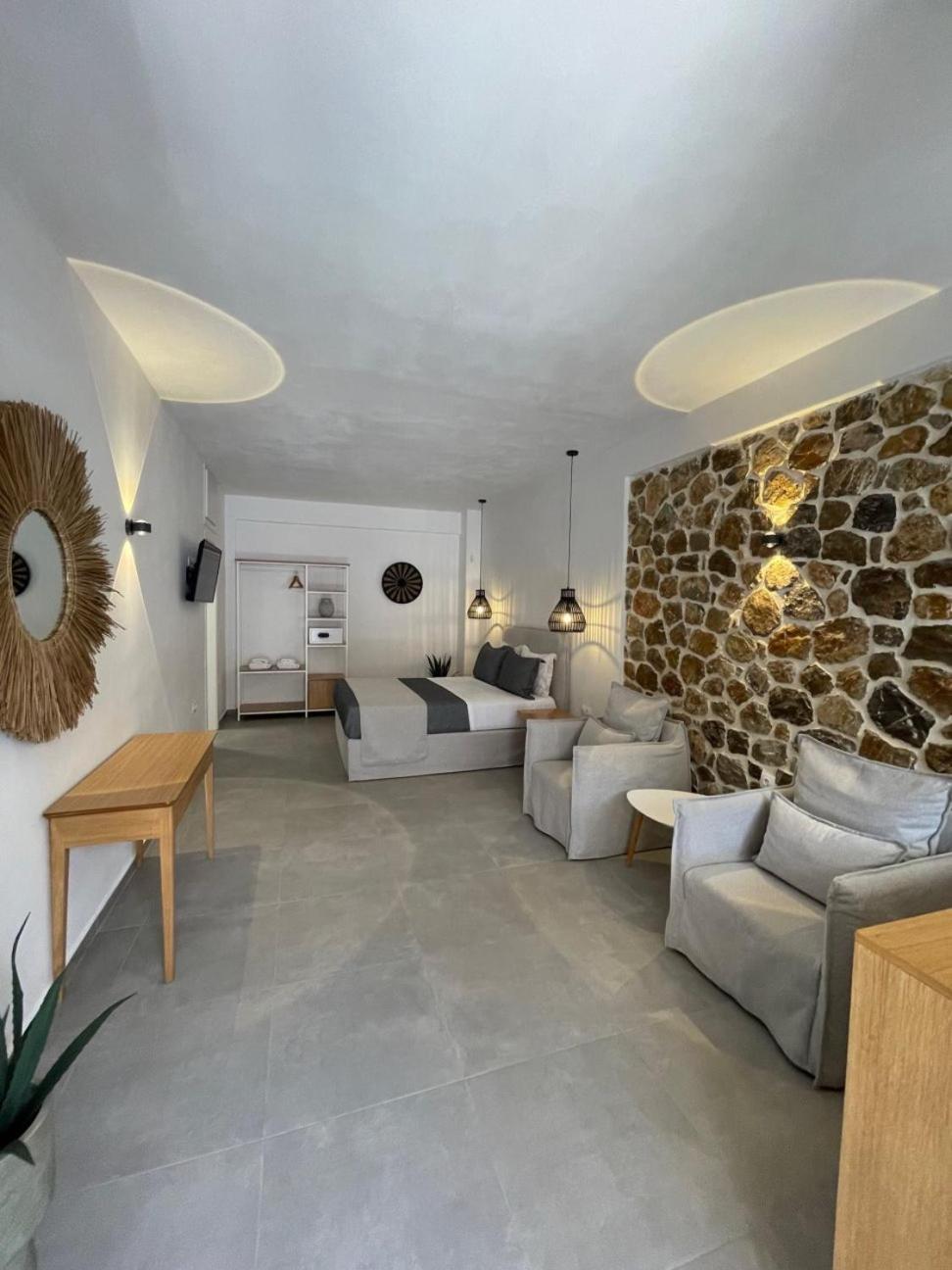Trocadero Luxury Suites Ермиони Екстериор снимка
